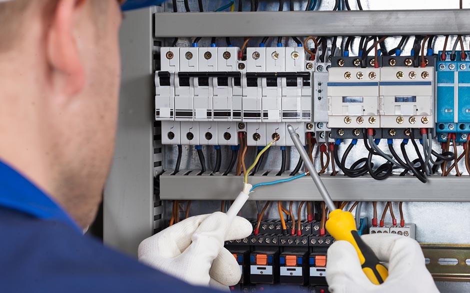 recherche travail électricien bâtiment Creil